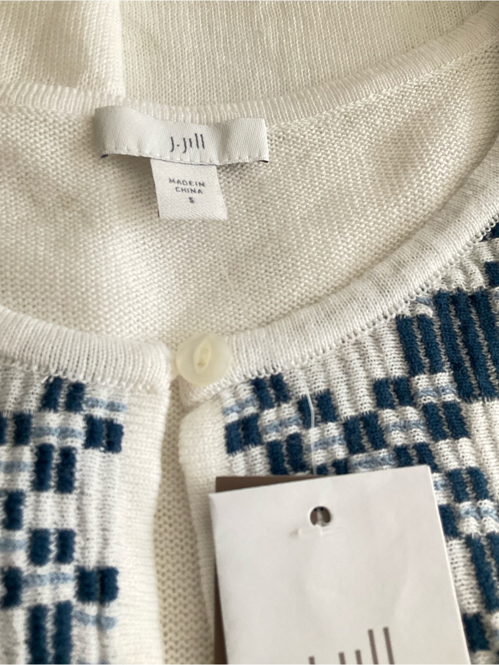 NEW J. Jill Small White Linen blend Tunic with Navy Geometric Front - Picture 6 of 8